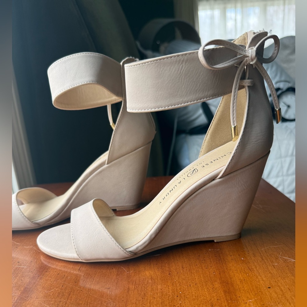 CL by Chinese Laundry Nude Wedge Sandal size 7.5